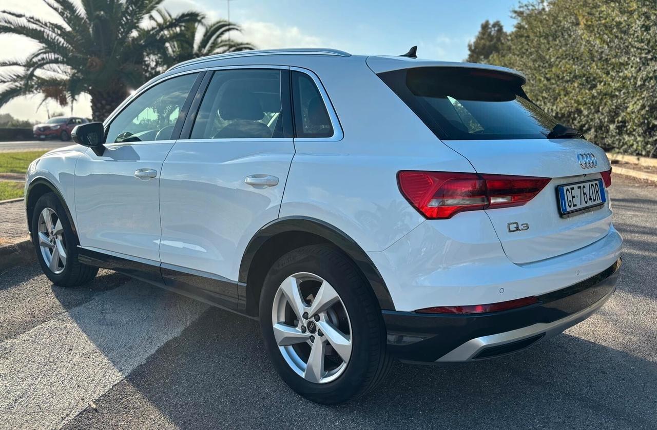 Audi Q3 35 TDI S tronic Business Advanced