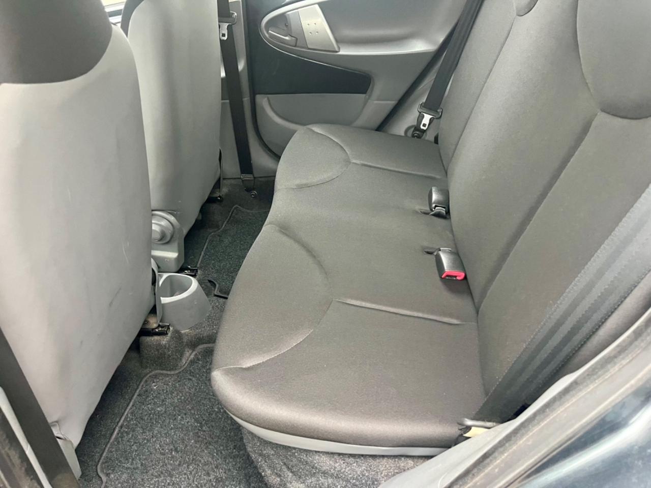 Toyota Aygo 1.0benz 2011 141.000km perfetta per neopatentati