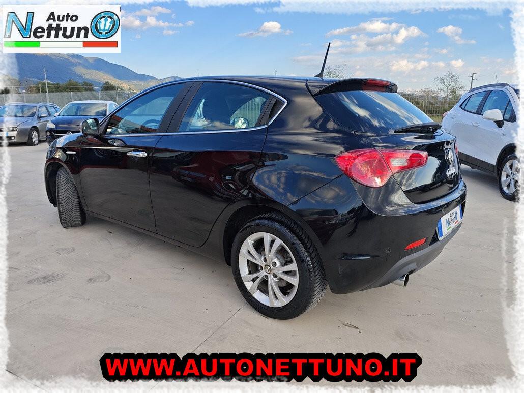 Alfa Romeo Giulietta 1.6 JTDm-2 105 CV Distinctive