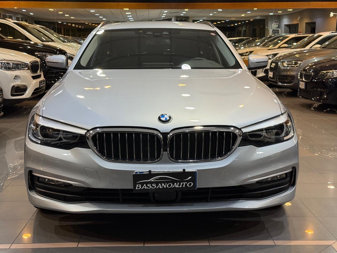 Bmw 520 G31Touring 520d xdrive Luxury GANCIO TRAINO !