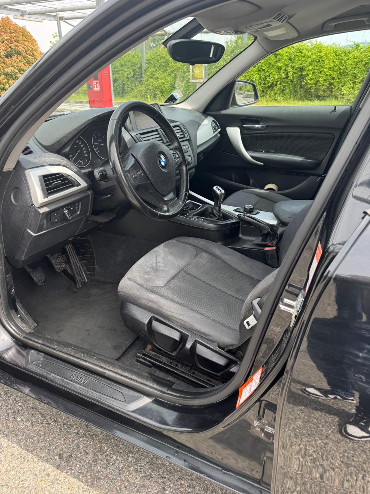Bmw 116 116d 5p. Urban