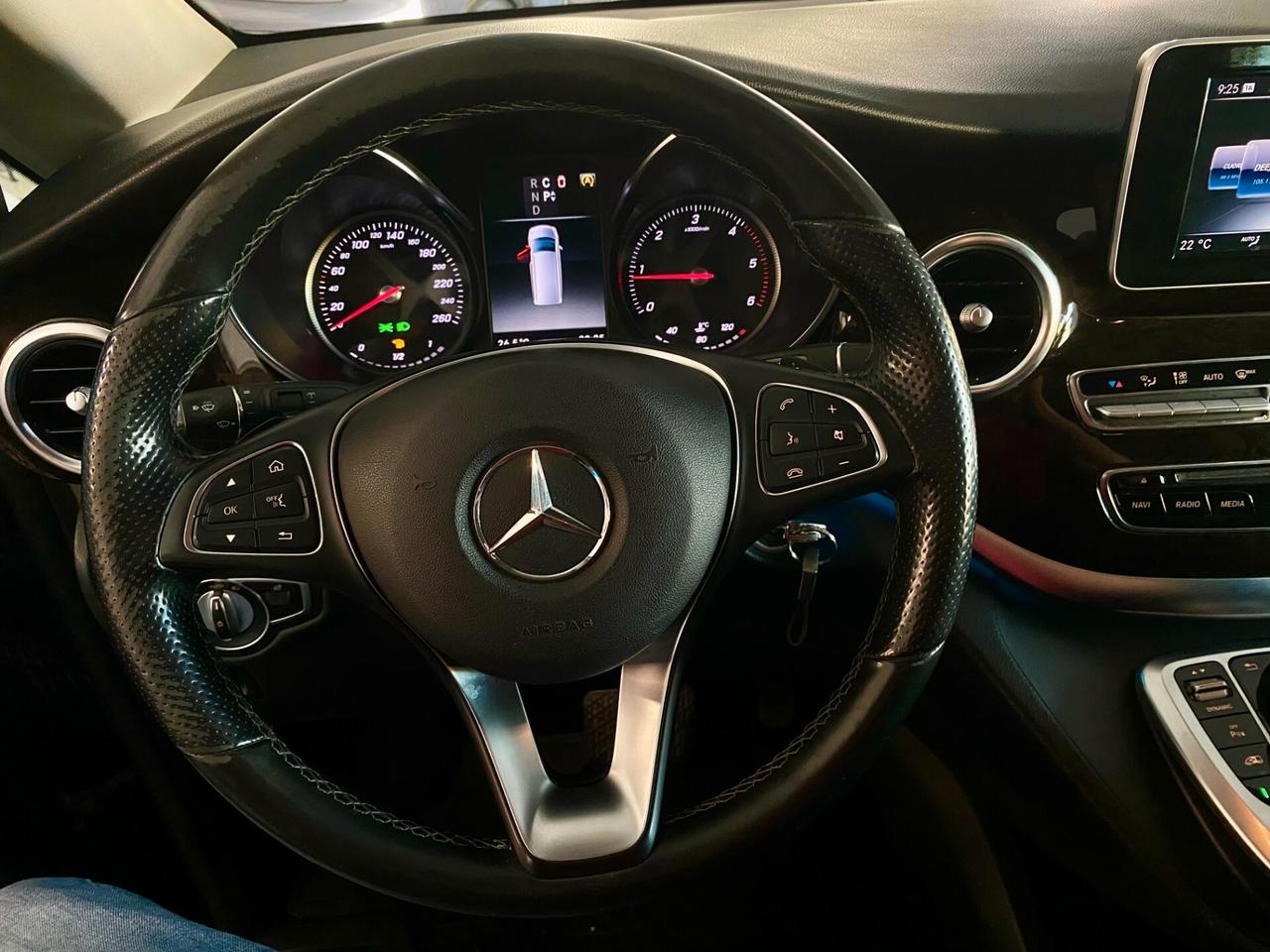 Mercedes-benz V 220 d Premium Long-2020