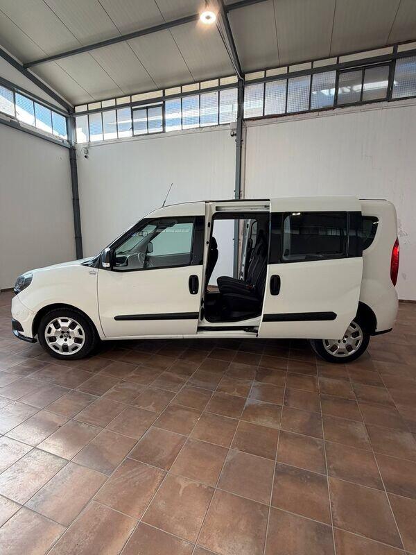 FIAT DOBLO' MAXI 1.6 120cv AUTOCARRO 5 POSTI