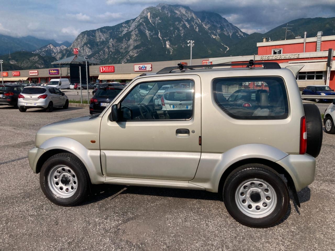 Suzuki Jimny 1.3i 16V cat 4WD JLX