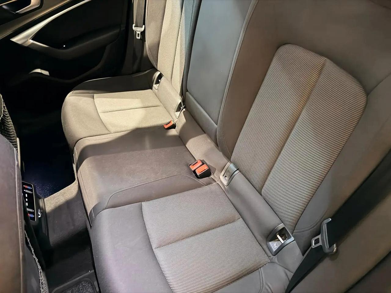 Audi A6 Avant 40 2.0 TDI S tronic Business Plus