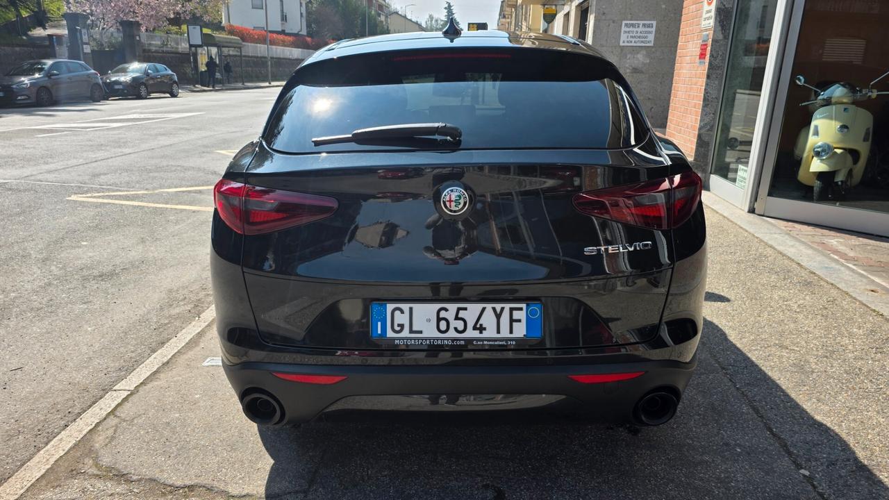 Alfa Romeo Stelvio 2.2 Turbodiesel 160 CV AT8 RWD Sprint