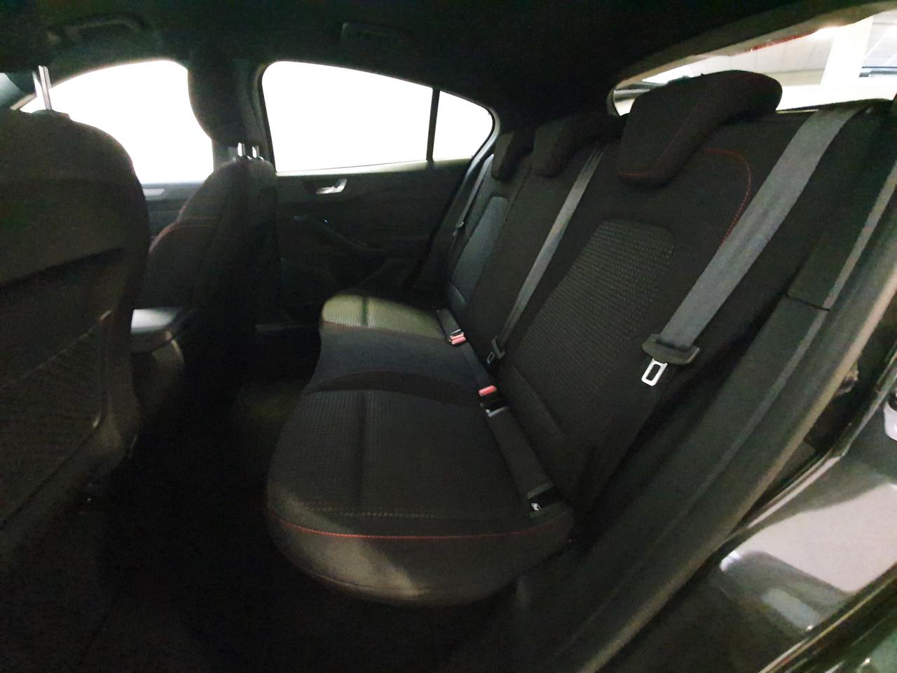 FORD Focus 4ª serie - Focus 1.0 EcoBoost Hybrid 125 CV 5p. ST-Line Design