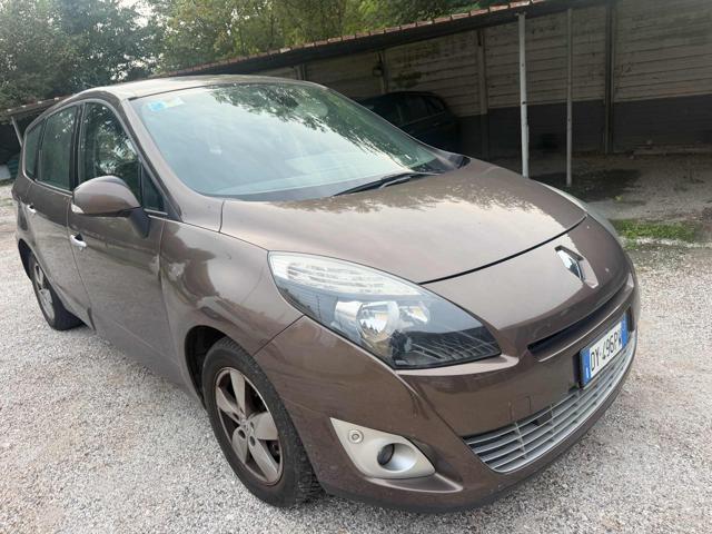 RENAULT Scenic 7posti 1.5 dCi 110CV senza nessun lavoro da fare