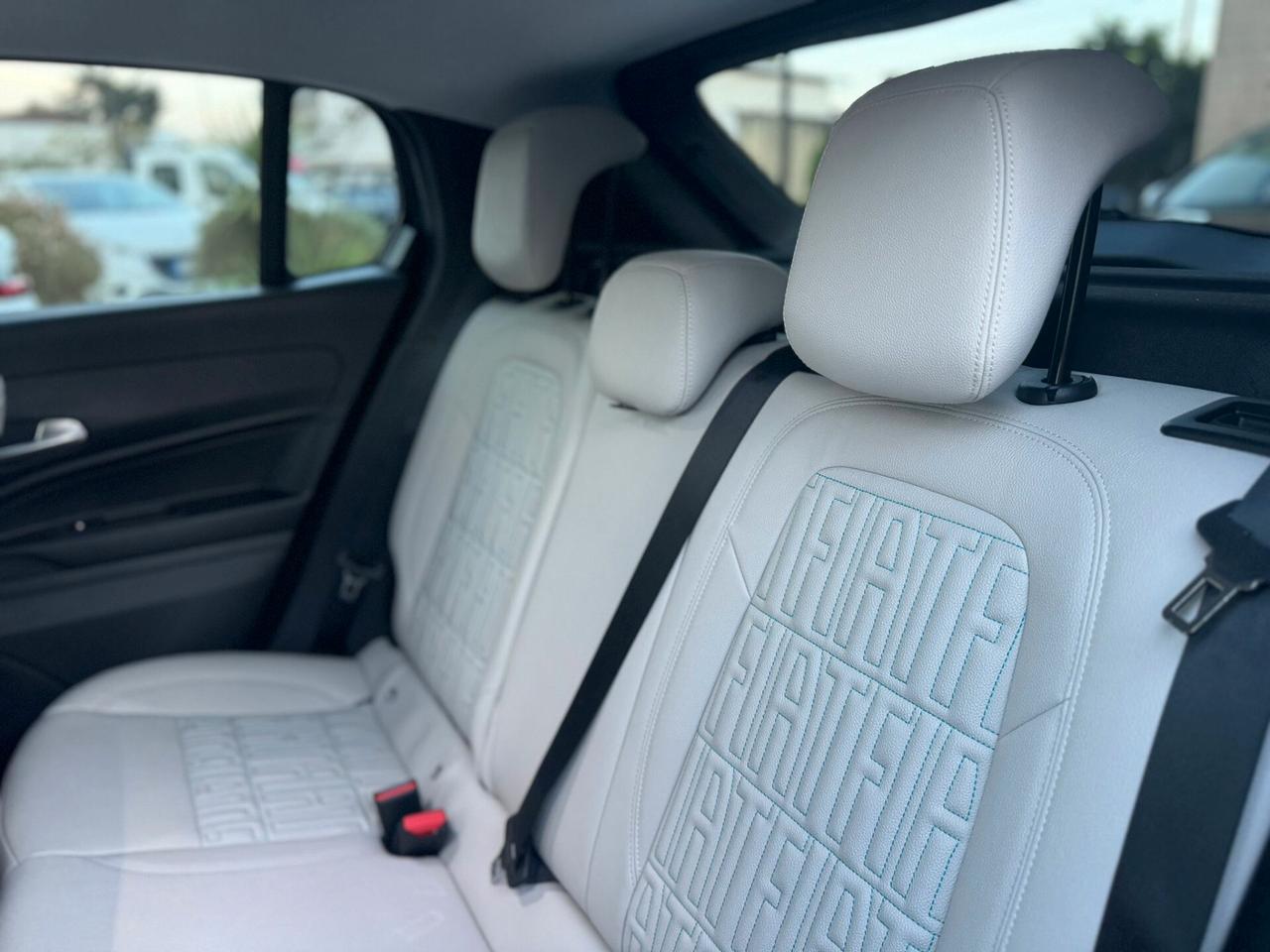 Fiat 600 600e La Prima