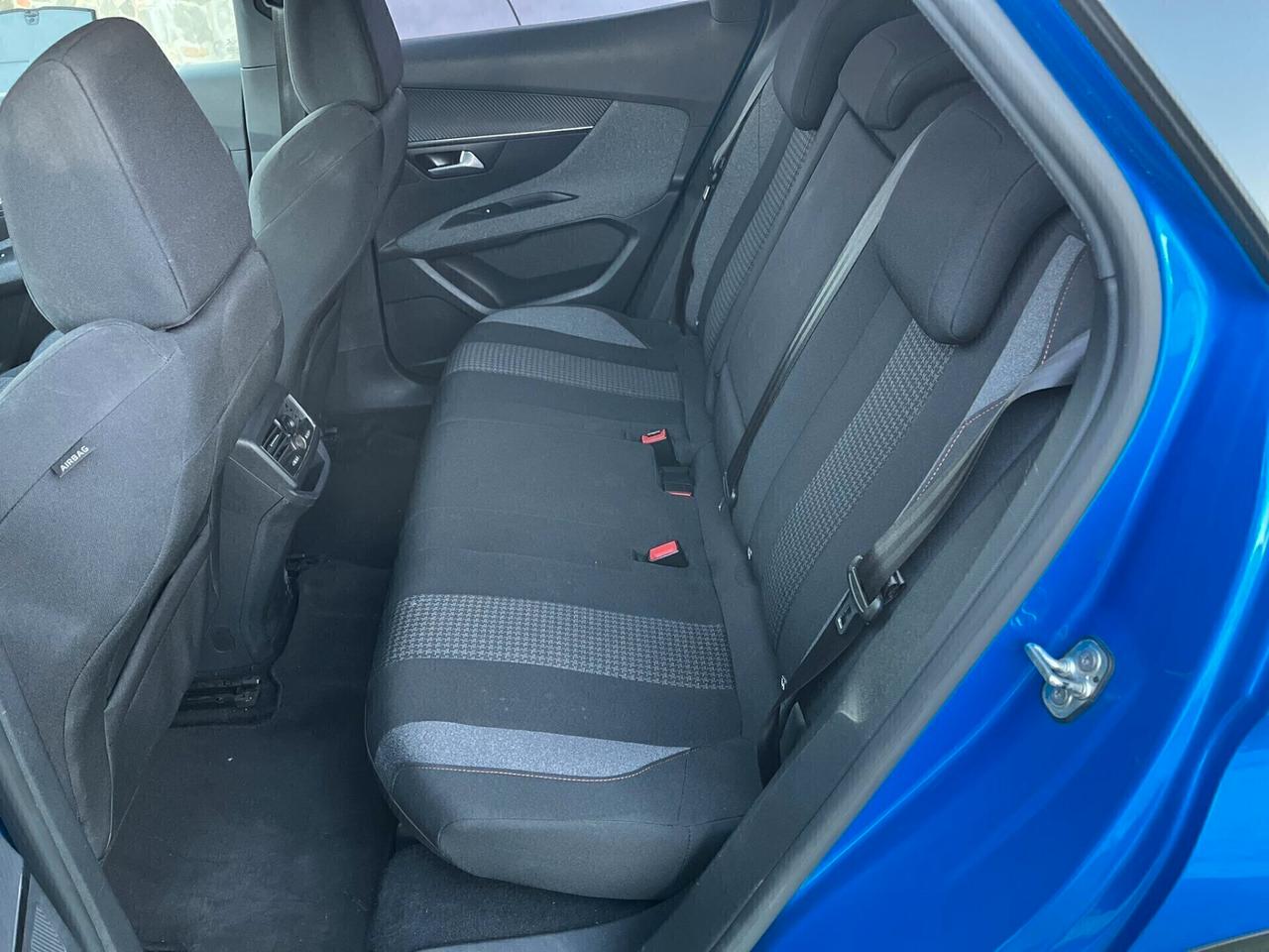 Peugeot 3008 1.5 131cv Active Anno 05/2021 Permute Garanzia Finanziamenti