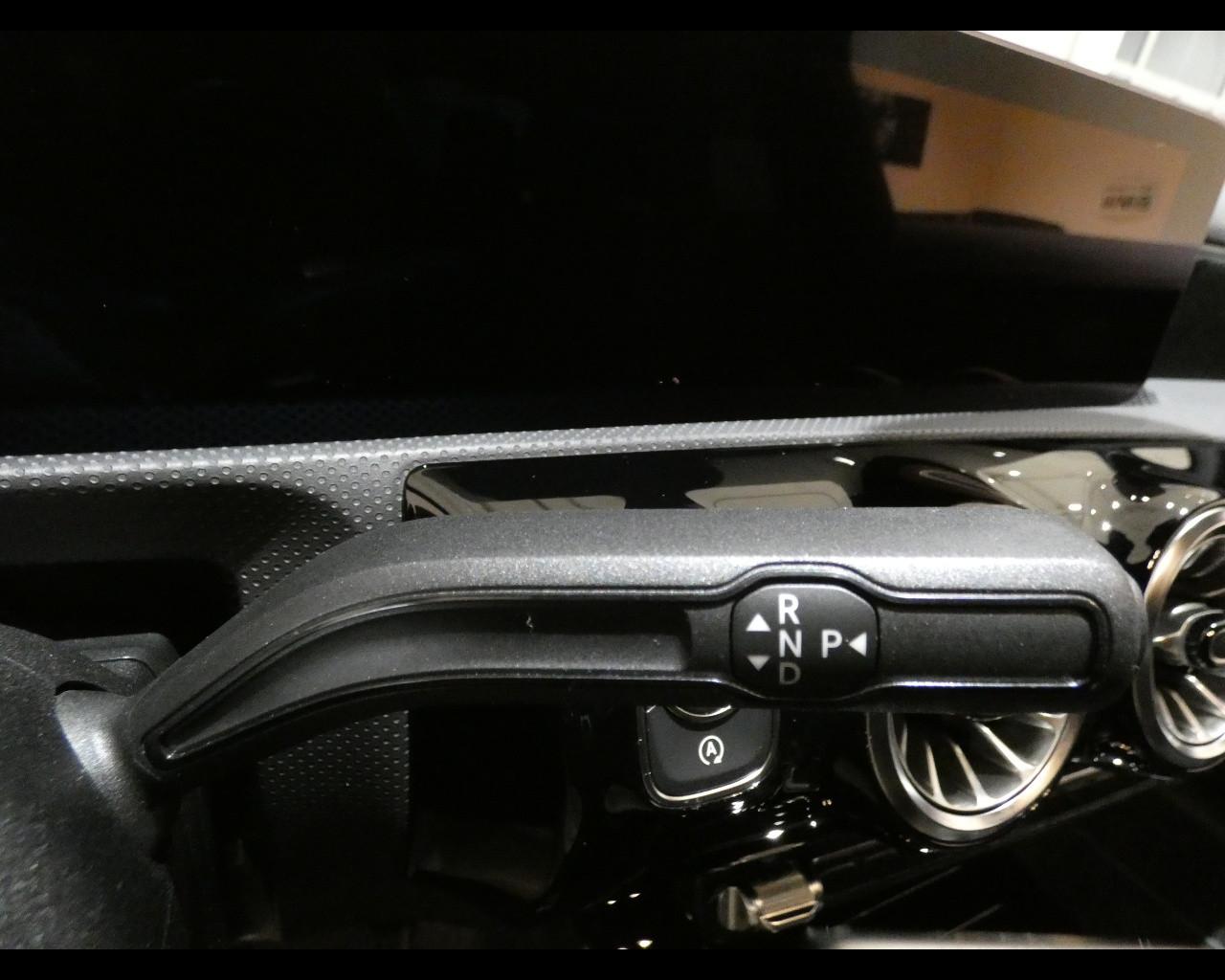 Mercedes-Benz CLA Coupé (C118) - CLA 200 d Automatic AMG Line Advanced Plus