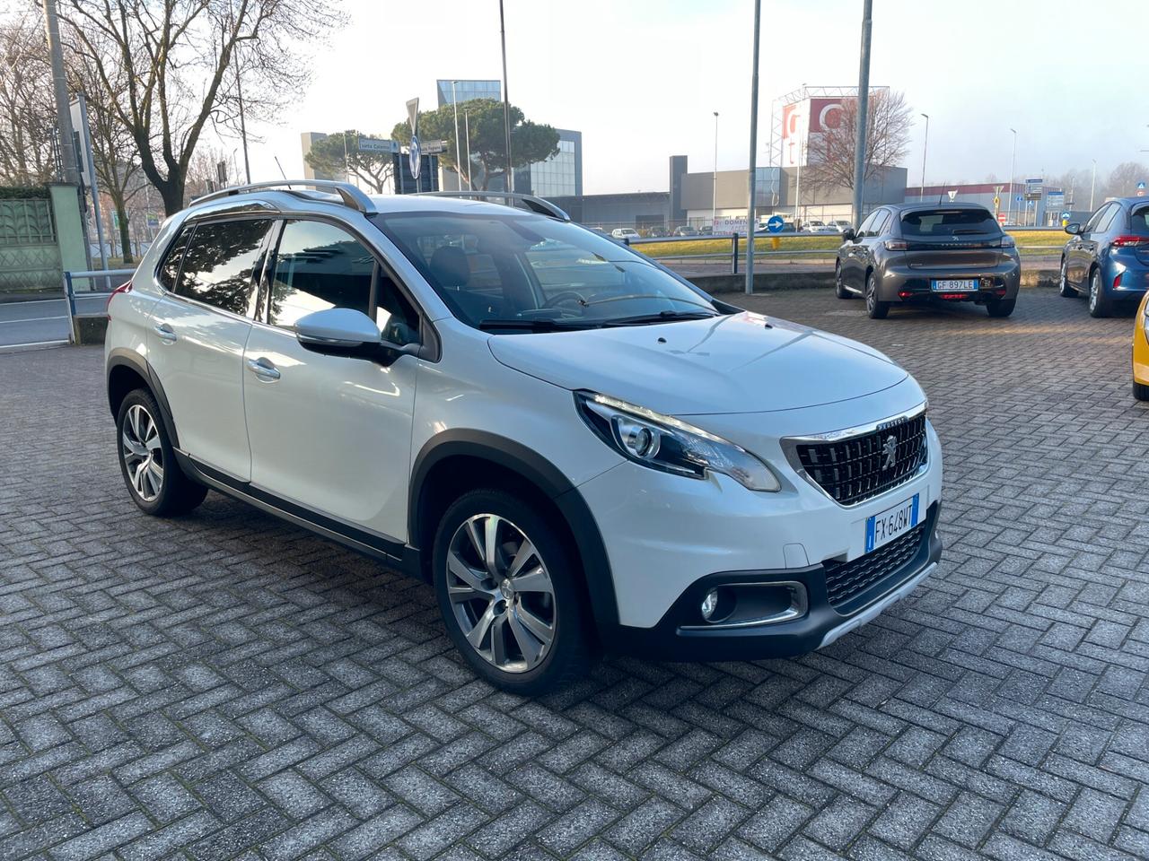 Peugeot 2008 BlueHDi 100 Allure