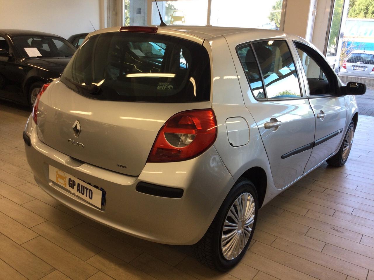 Renault Clio 1.2 16V 5 porte