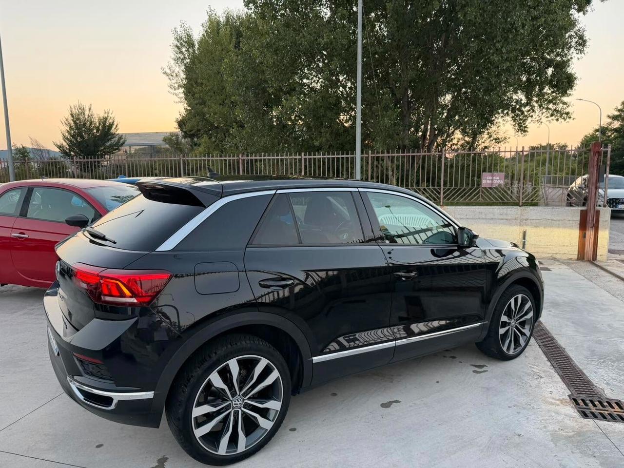 Volkswagen T-Roc 1.6 TDI 116CV 6M FULL OPTIONAL