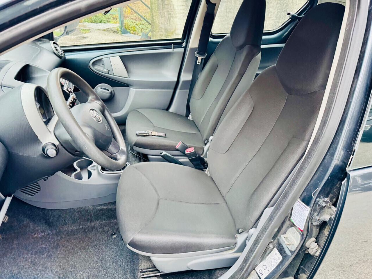 Toyota Aygo 1.0 12V 5 porte OK NEOPATENTATI