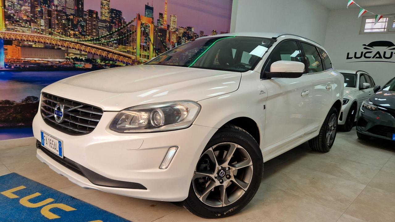 Volvo XC 60 XC60 D4 AWD R-design Momentum