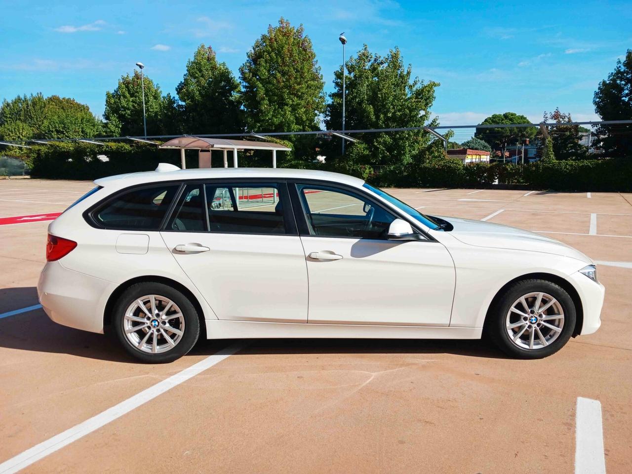 Bmw 318d Touring automatico - PERFETTA IN TUTTO