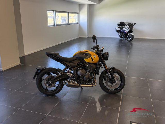 TRIUMPH Trident 660