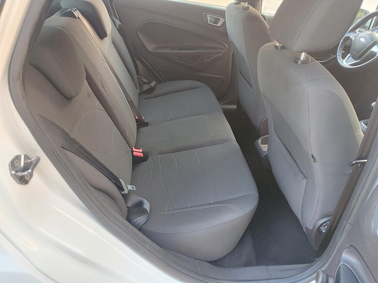 Ford Fiesta 1.5 TDCi 75CV Business!!