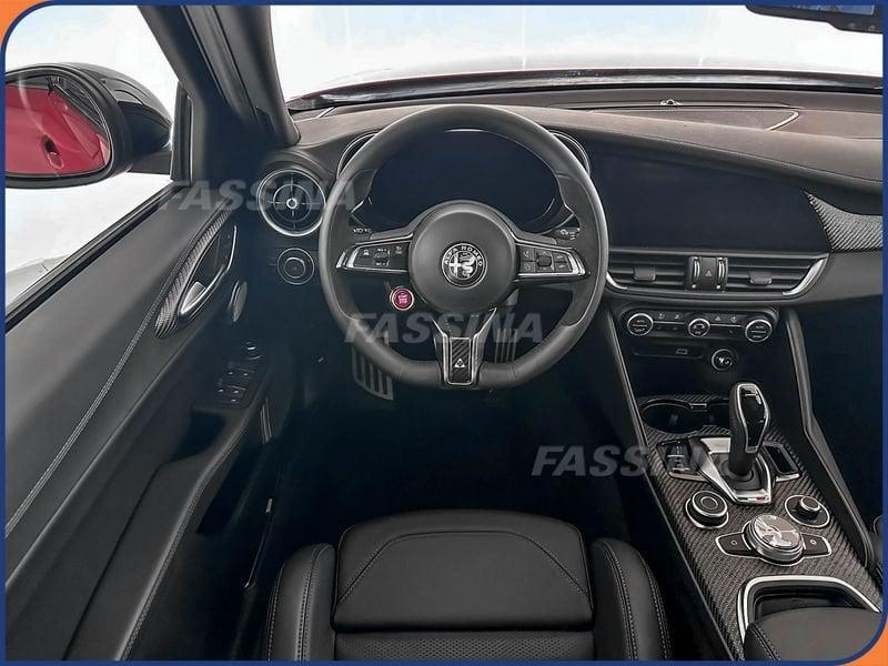Alfa Romeo Giulia 2.9 T V6 AT8 Quadrifoglio
