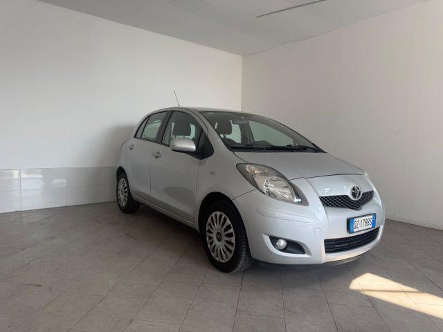 TOYOTA Yaris 1.0 5P LuXuRy Pack
