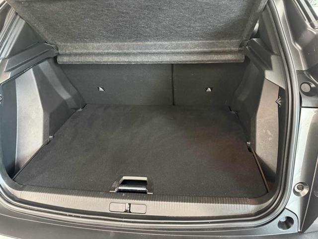 PEUGEOT 2008 BlueHDi 130 S&S EAT8 Allure