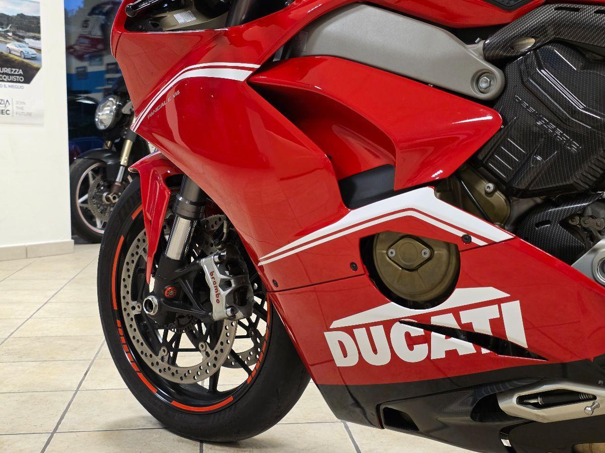 DUCATI PANIGALE V4 CON SCARICO DESMO OK