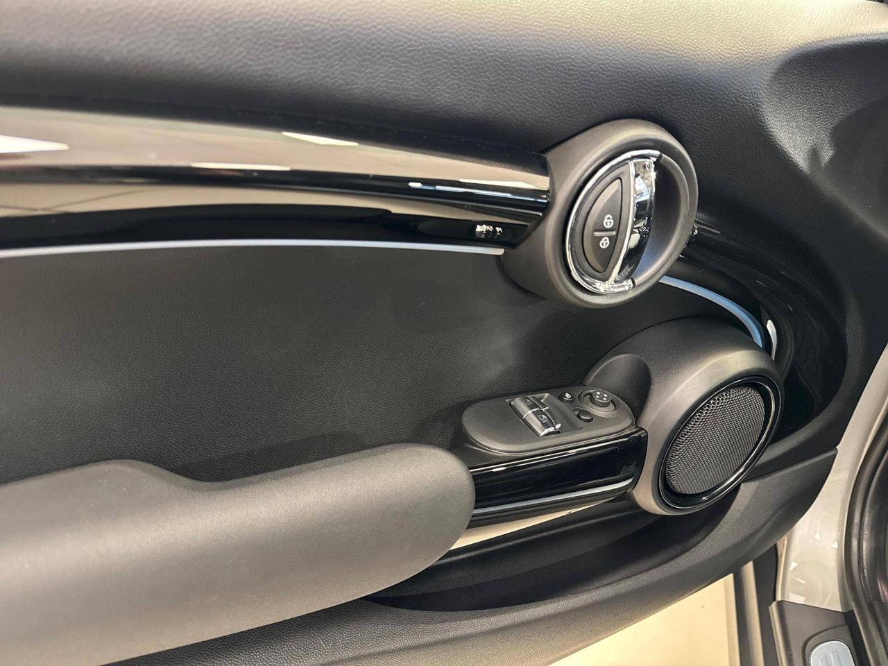 MINI Mini Cooper Essential 3 Porte