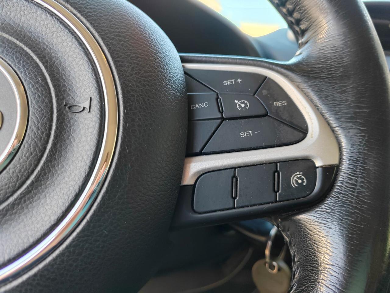 Jeep Renegade Limited 1600 CC 120 CV C. Manaule