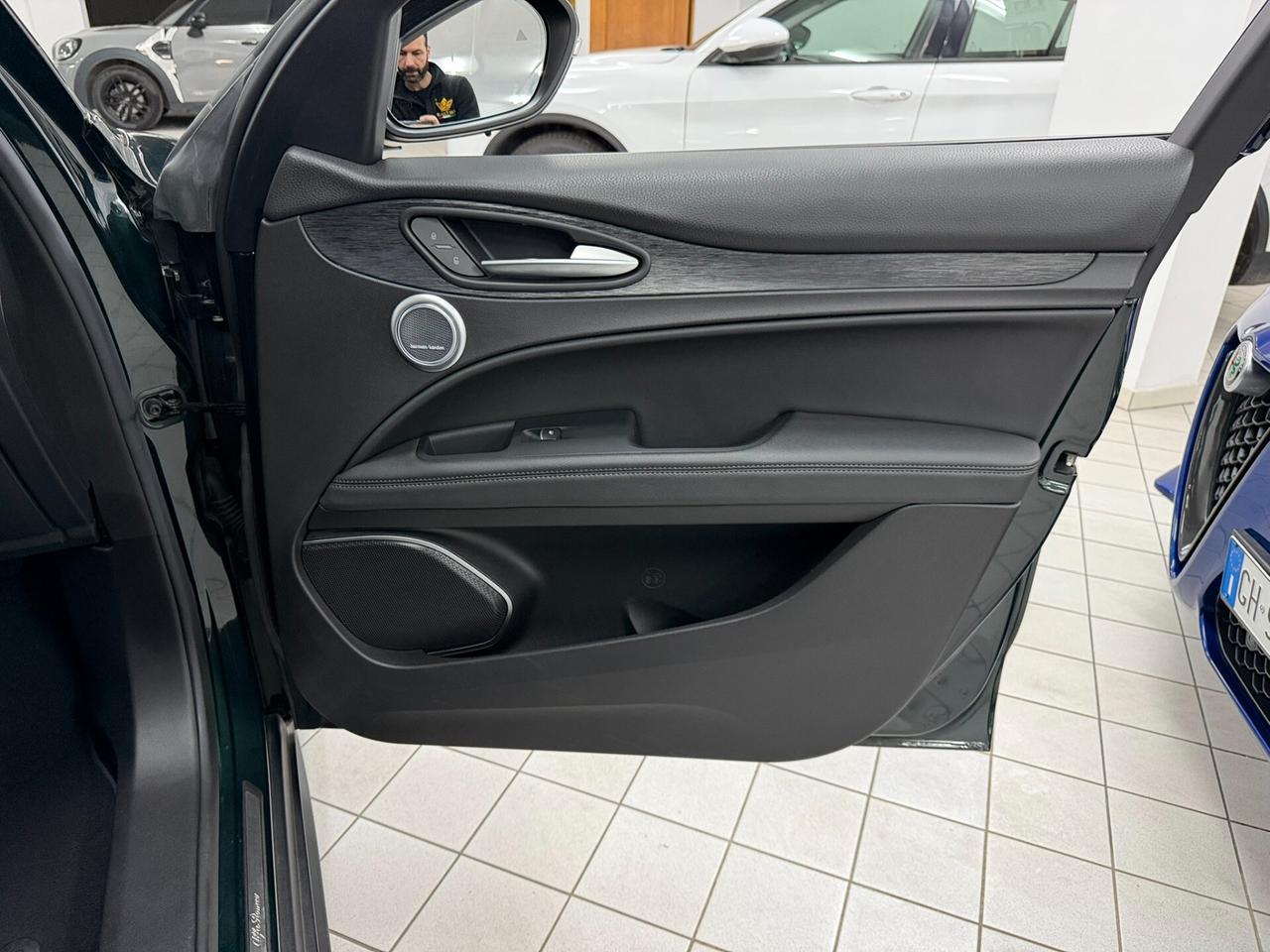 2.2 TD 190 CV EXECUTIVE Q4 19" HARMAN KARDON + SUBWOOFER