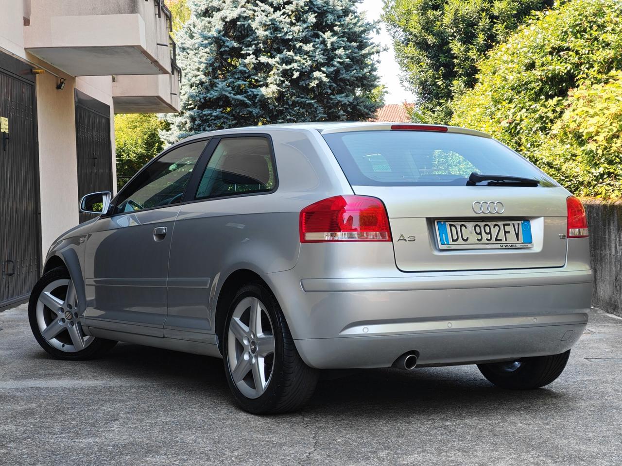 Audi A3 1.6 BENZINA 102cv / 86.000km / Unipro