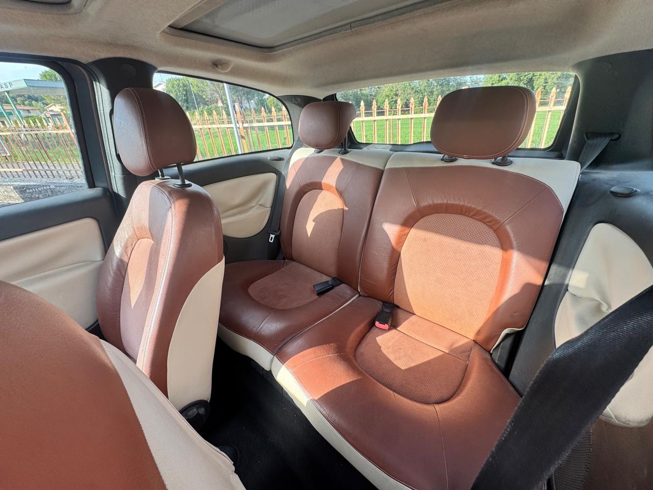 Lancia Ypsilon 1.3 MJT 90 CV Platino