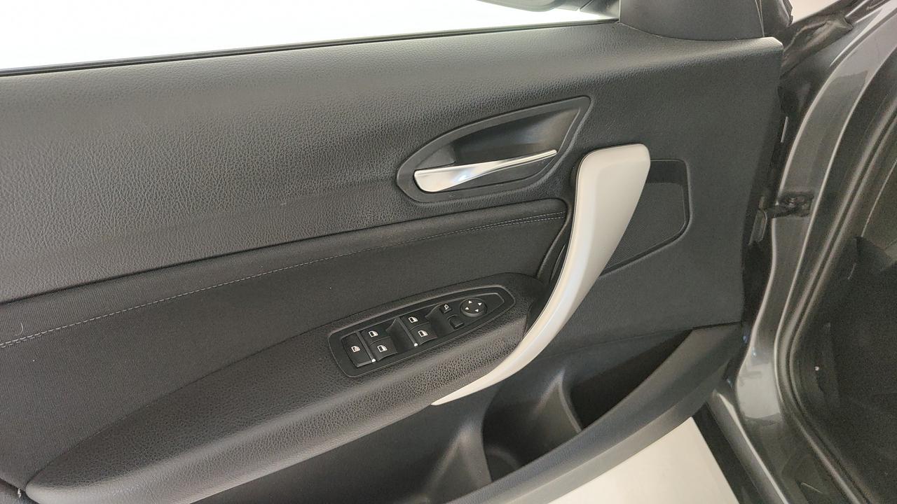 BMW BMW 118i Advantage 5p auto