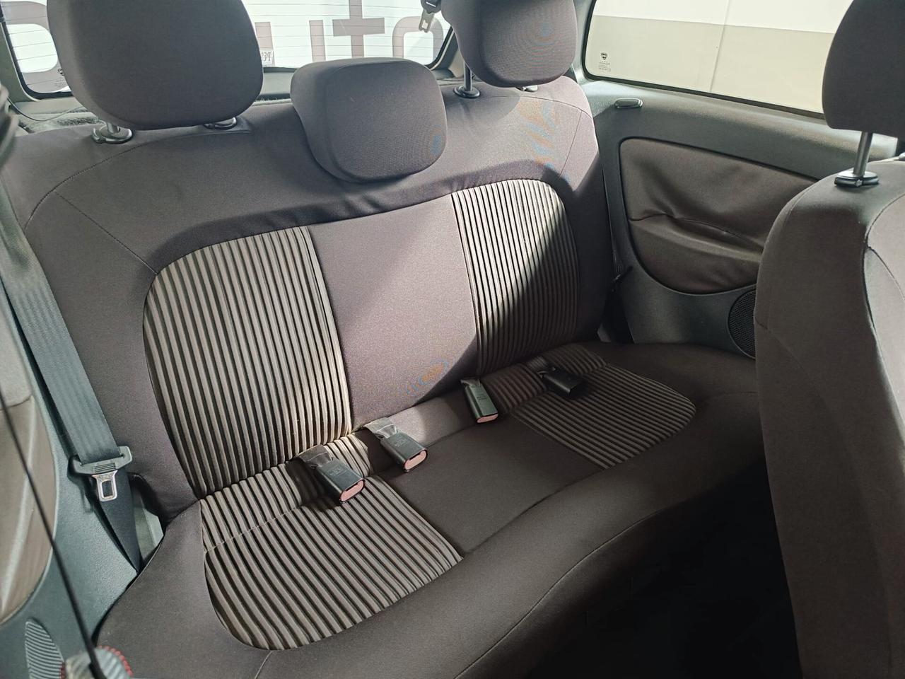 Lancia Ypsilon 1.3 MJT 75 CV Oro