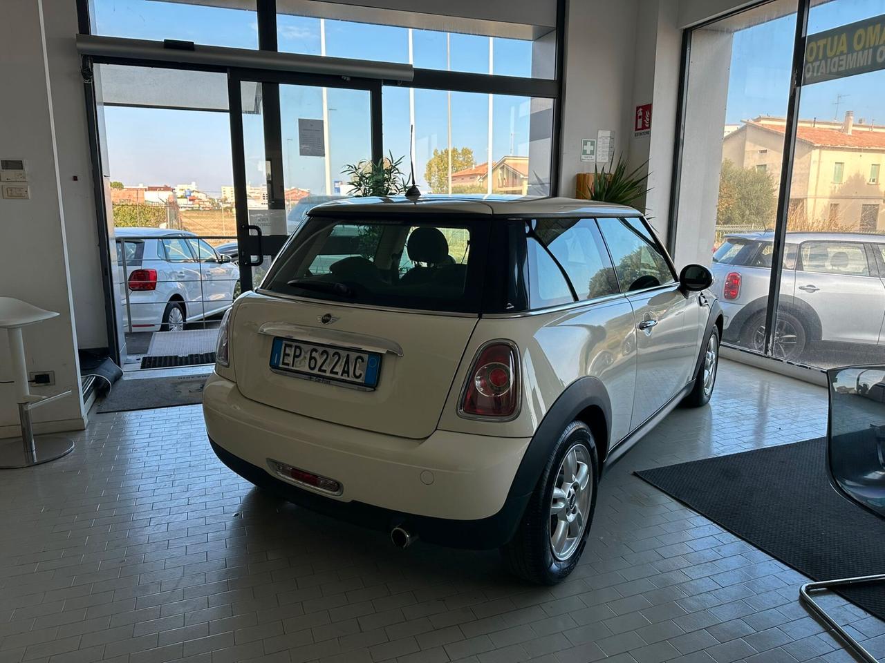 Mini 1.6 16V One (55kW)
