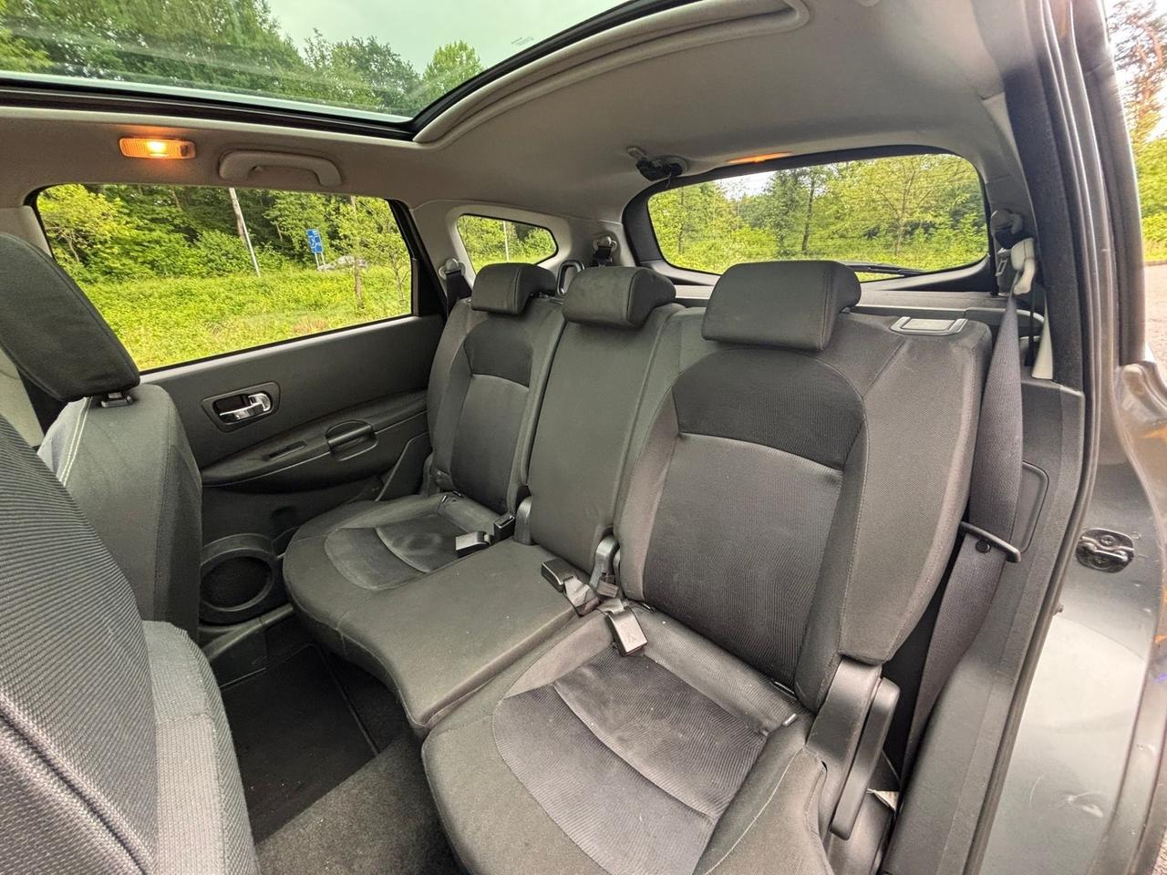 Nissan Qashqai Qashqai+2 2.0 dCi DPF Tekna 4x4 * 7 POSTI