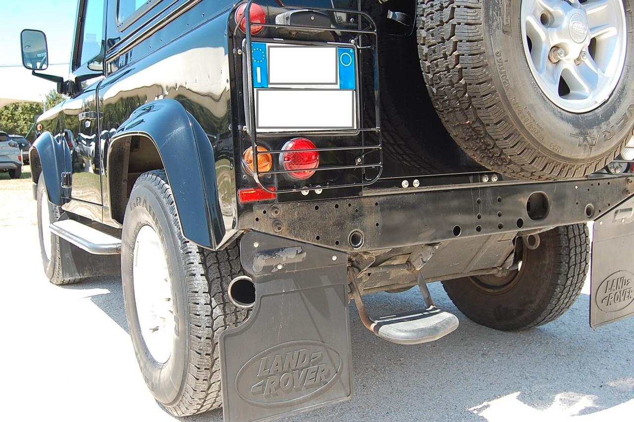 Land Rover Defender 90 2.4 TD4 Station Wagon SE