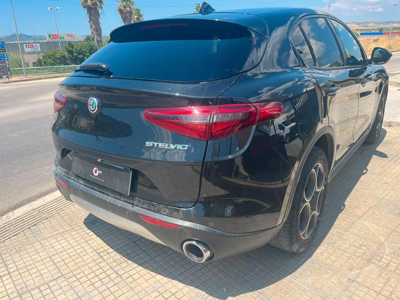 Alfa Romeo Stelvio 2.2 Turbodiesel 210 CV AT8 Q4 Business