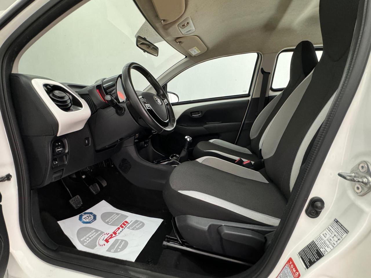 Toyota Aygo 1.0 VVT-i 69 CV 5 porte x-play