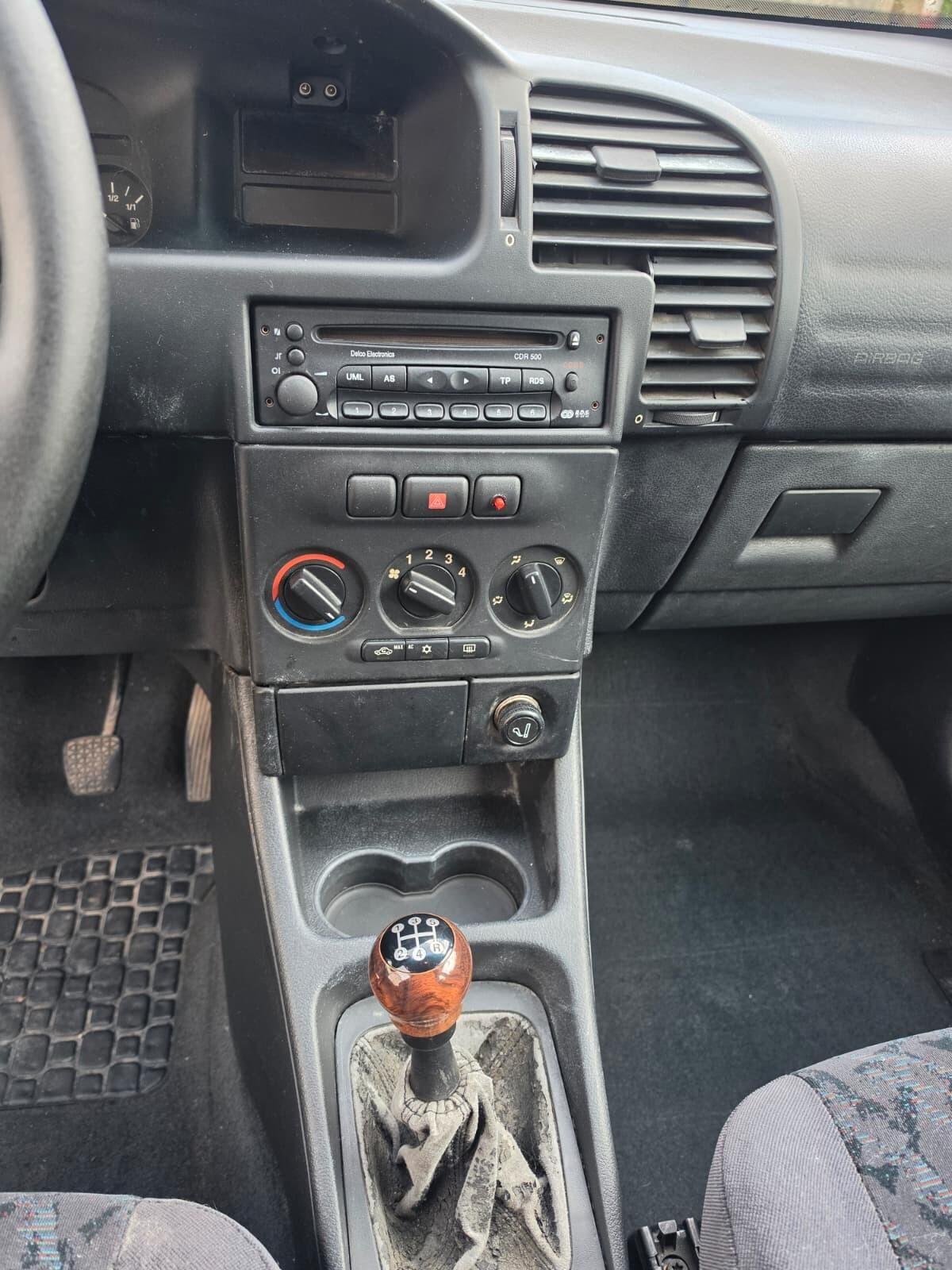 Opel Zafira 2.0 16V DTI cat Elegance 7 POSTI