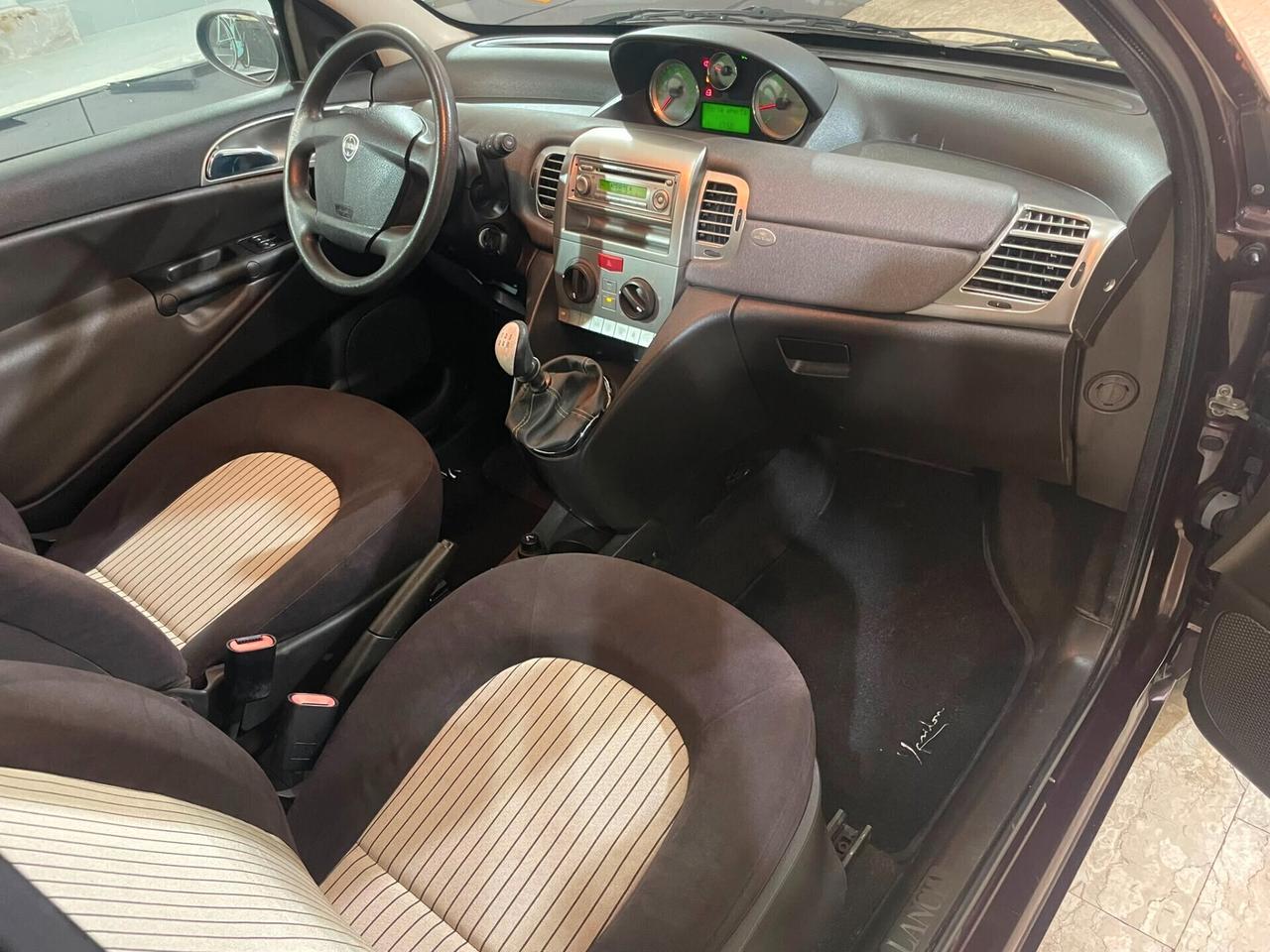 Lancia Ypsilon 1.2 Modamilano
