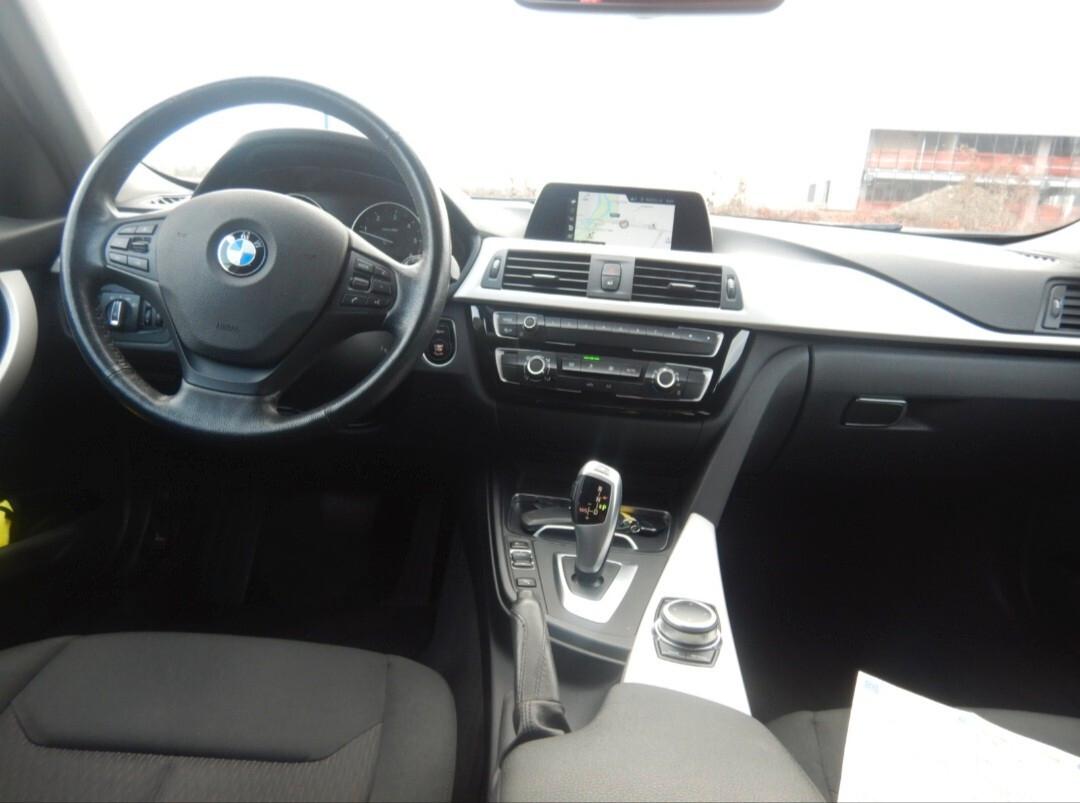 Bmw 320 320d xDrive Touring Business Advantage