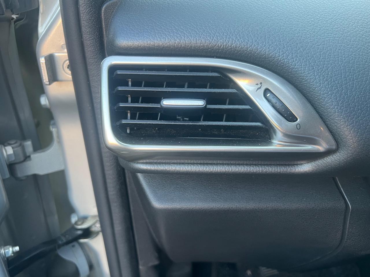Lancia Ypsilon 0.9 TwinAir 85 CV 5 porte Metano Ecochic Gold
