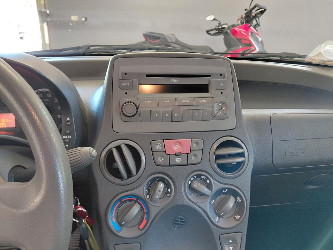 FIAT PANDA ANNO 2010 BZ METANO ADATTA NEOPATENTATI KM 160 MILA