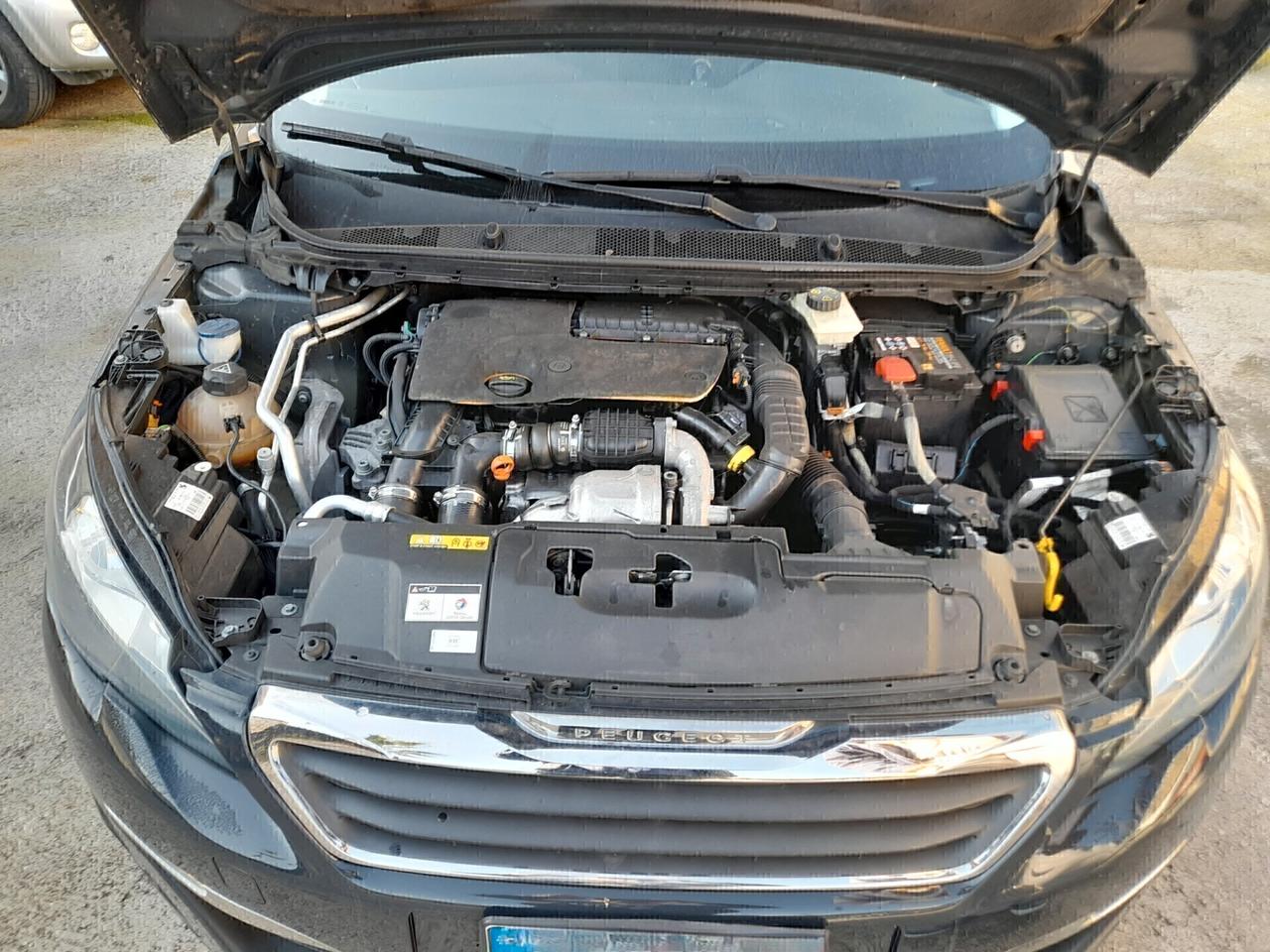 Peugeot 308 BlueHDi 120 S&S SW Allure