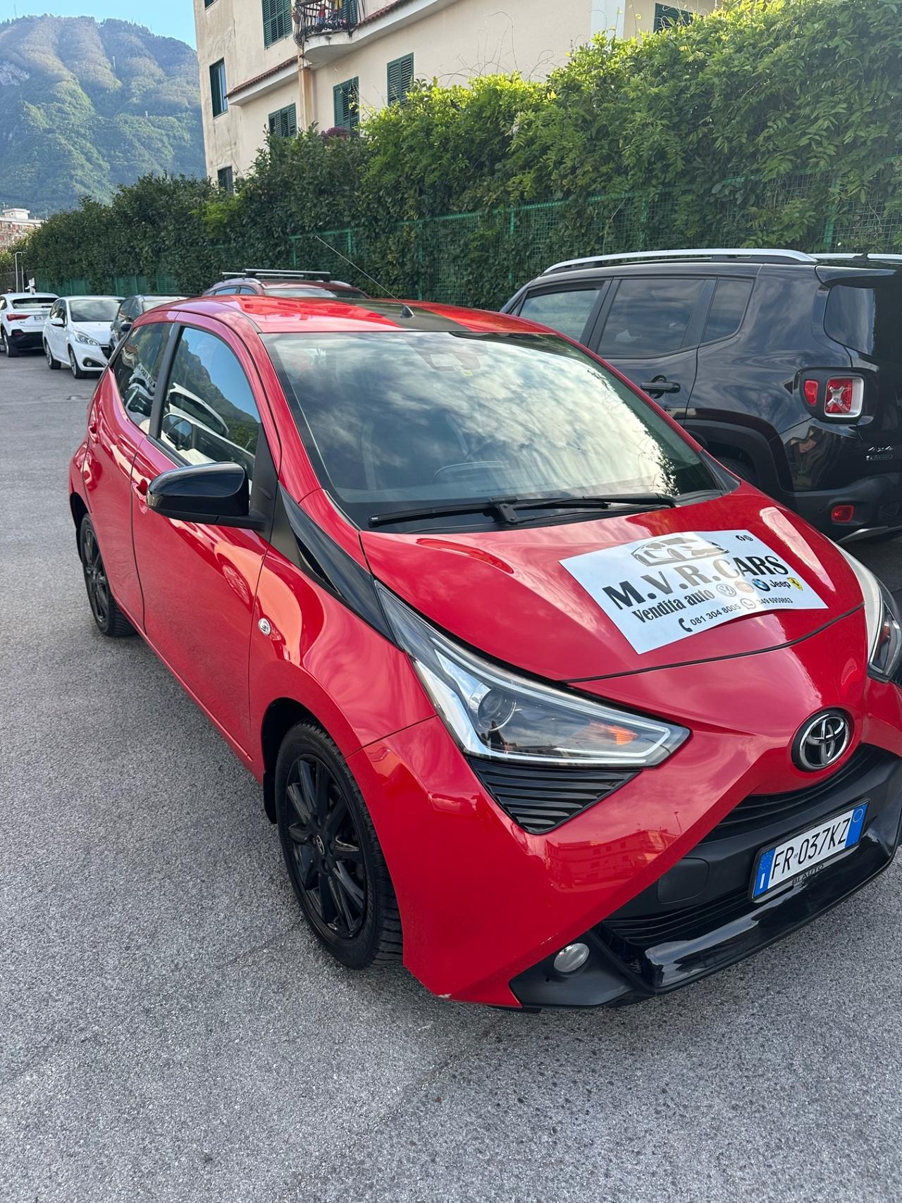 Toyota Aygo 1.0 VVT-i 72 CV 5 porte x-play MMT