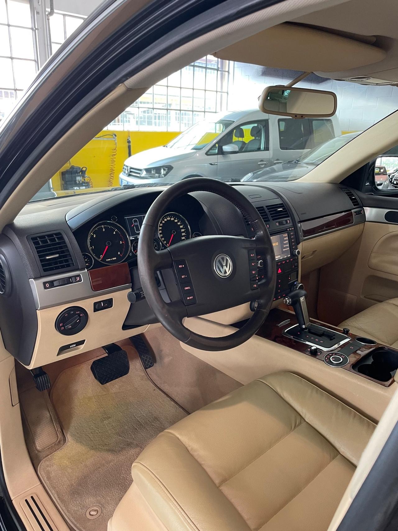 Volkswagen Touareg 3.0 V6 TDI TAGLIANDI CERTIFICATI
