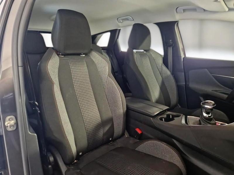 PEUGEOT 3008 BlueHDI 130 S/S Active Business