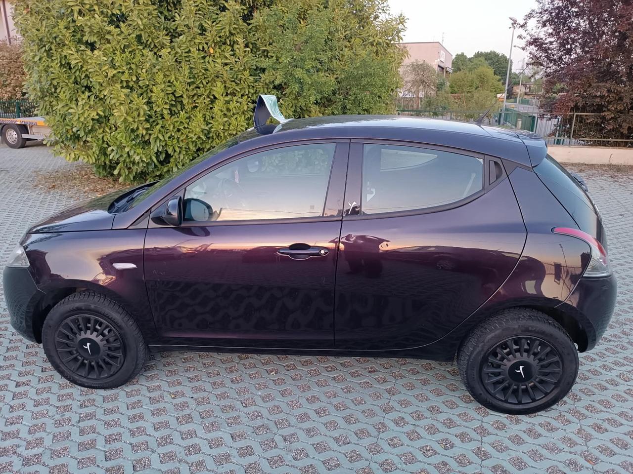 Lancia Ypsilon 0.9 TwinAir 85 CV 5 porte Metano Ecochic Gold