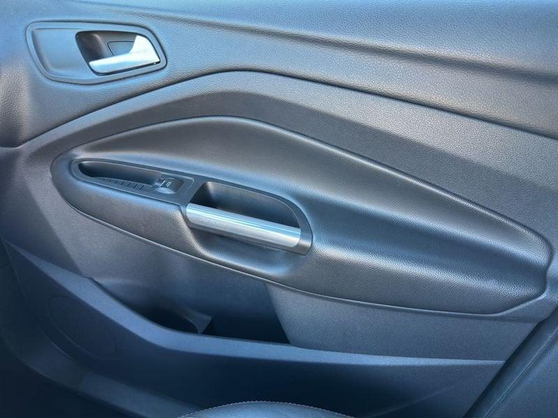 Ford Kuga Kuga 2.0 TDCI 150 CV S&S 4WD Powershift ST-Line